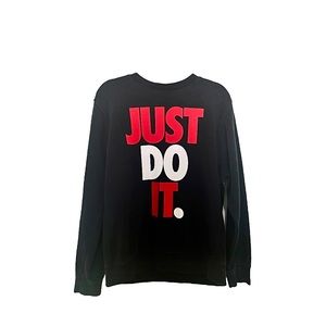 Men’s Nike sweatshirt